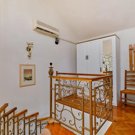 By The Sea Artatore, Losinj - 2509 *