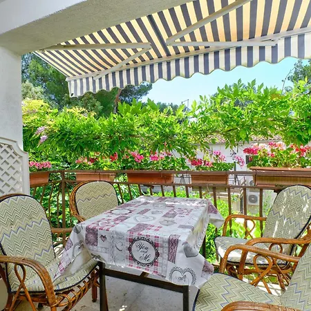 By The Sea Artatore, Losinj - 2509 Apartmán Čunski