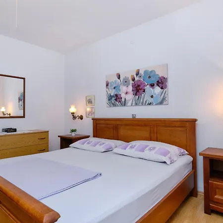 By The Sea Artatore, Losinj - 2509 Apartmán Čunski