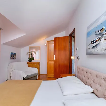 By The Sea Artatore, Losinj - 2509 Apartmán Čunski