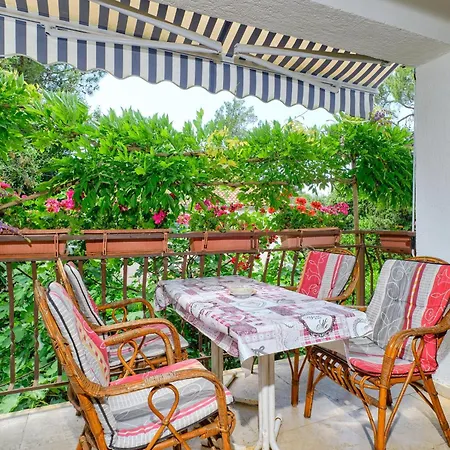 Apartman By The Sea Artatore, Losinj - 2509 Cunski